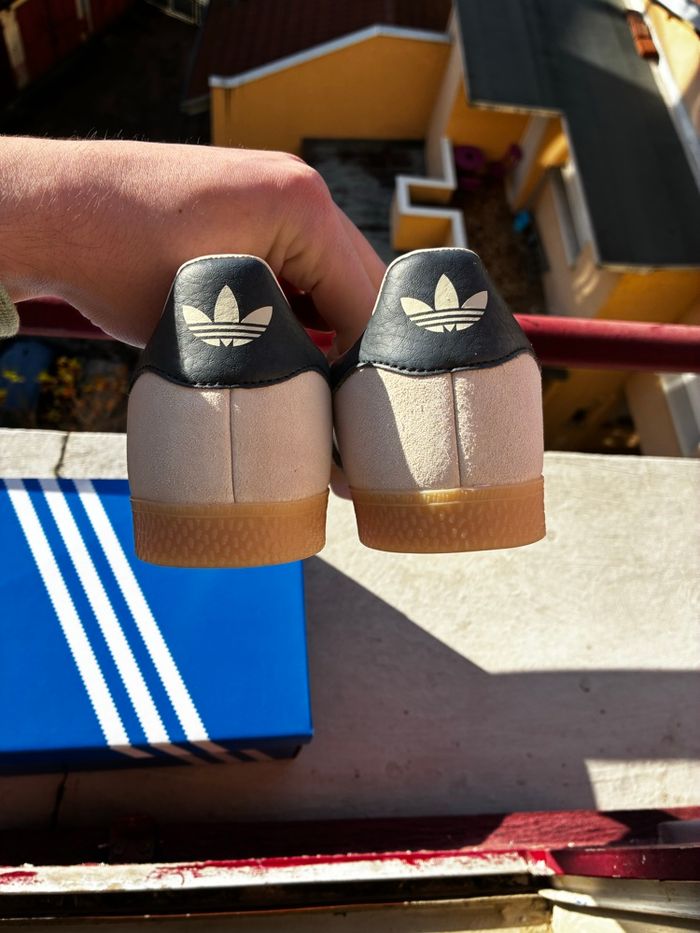 Adidas Gazelle Alumina/Core Black/Gum - Taille 39 - Neuves - photo numéro 5