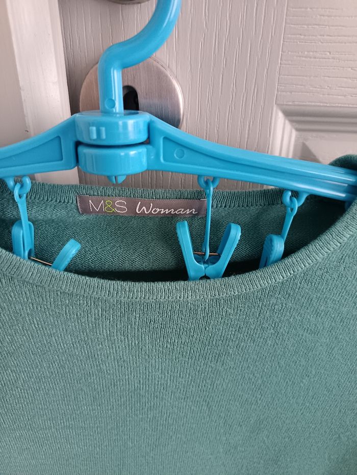 Pull M&S Woman taille 38 en très bon état - photo numéro 3