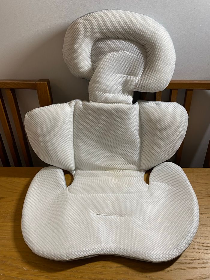 NEUF Amazon Coussin réducteur de siège auto bébé - photo numéro 5