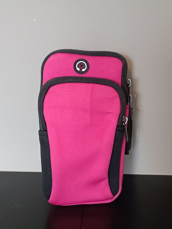 Pochette à bras