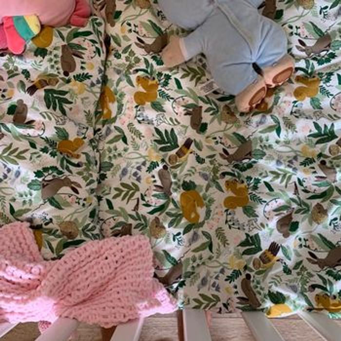 Lit bébé avec matelas et housse de couette - photo numéro 6