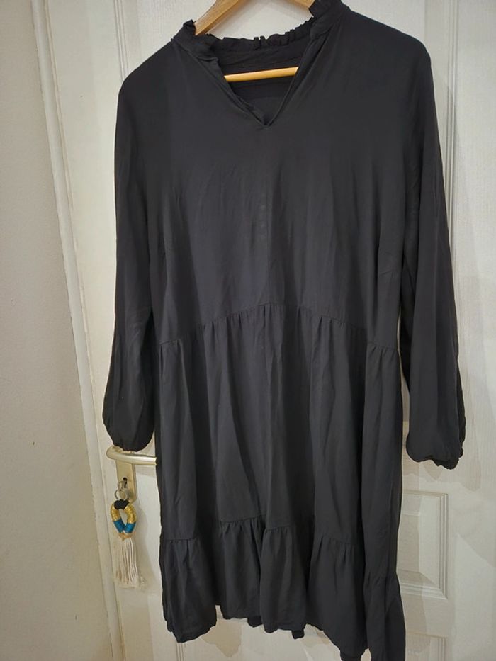 Robe noire Taille 42 - photo numéro 3