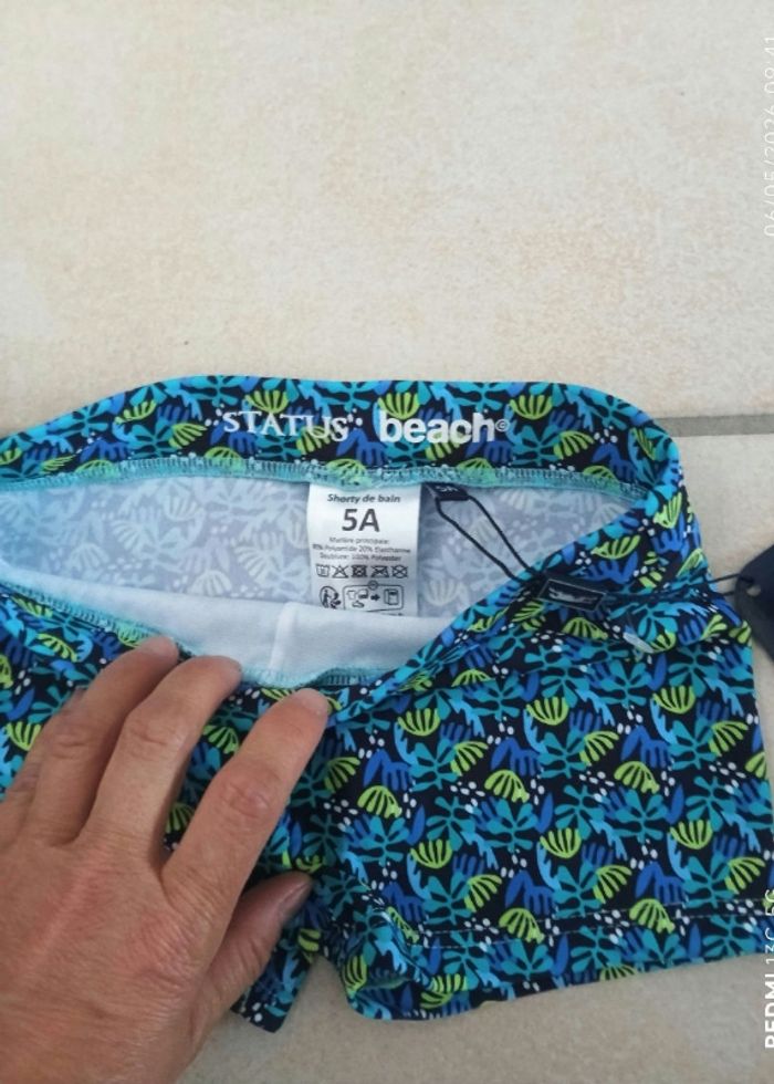 Short de bain statut beach taille 5 ans - photo numéro 2
