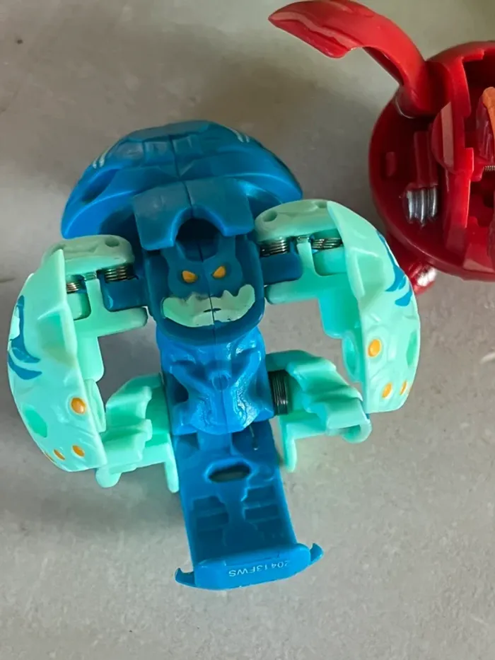 Lot de 10 Bakugan - photo numéro 8