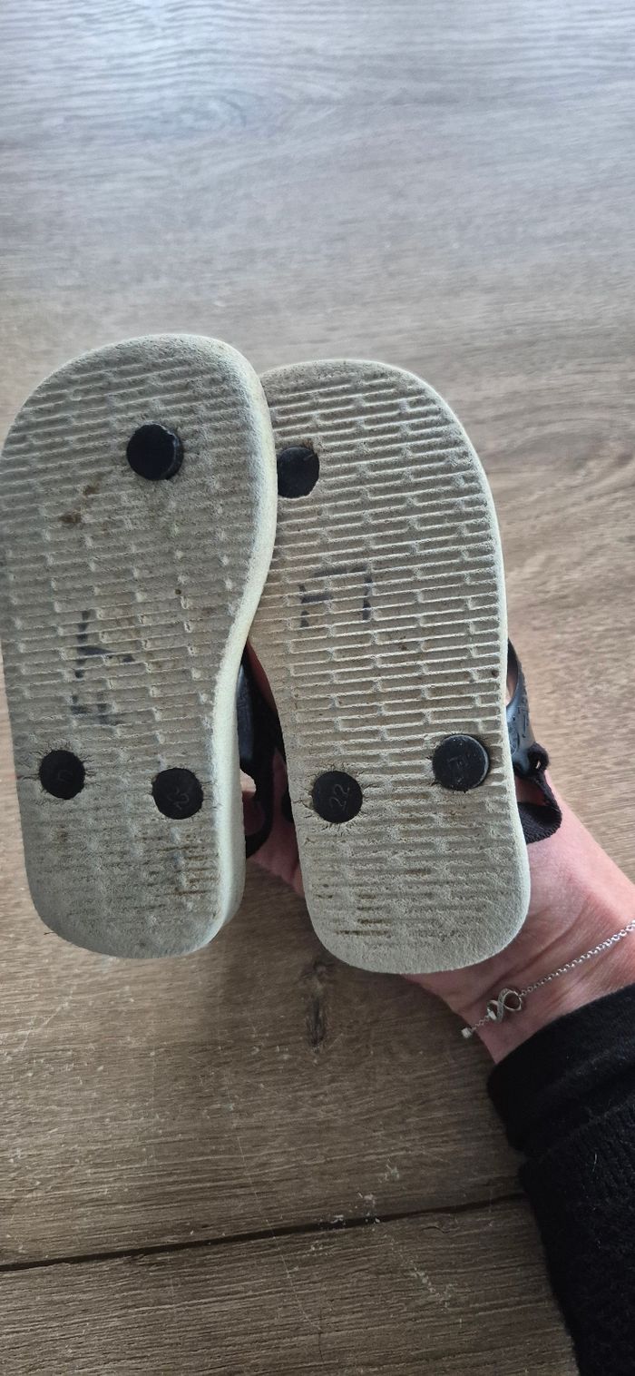 Tongs avec élastiques Havaianas T.22 - photo numéro 6