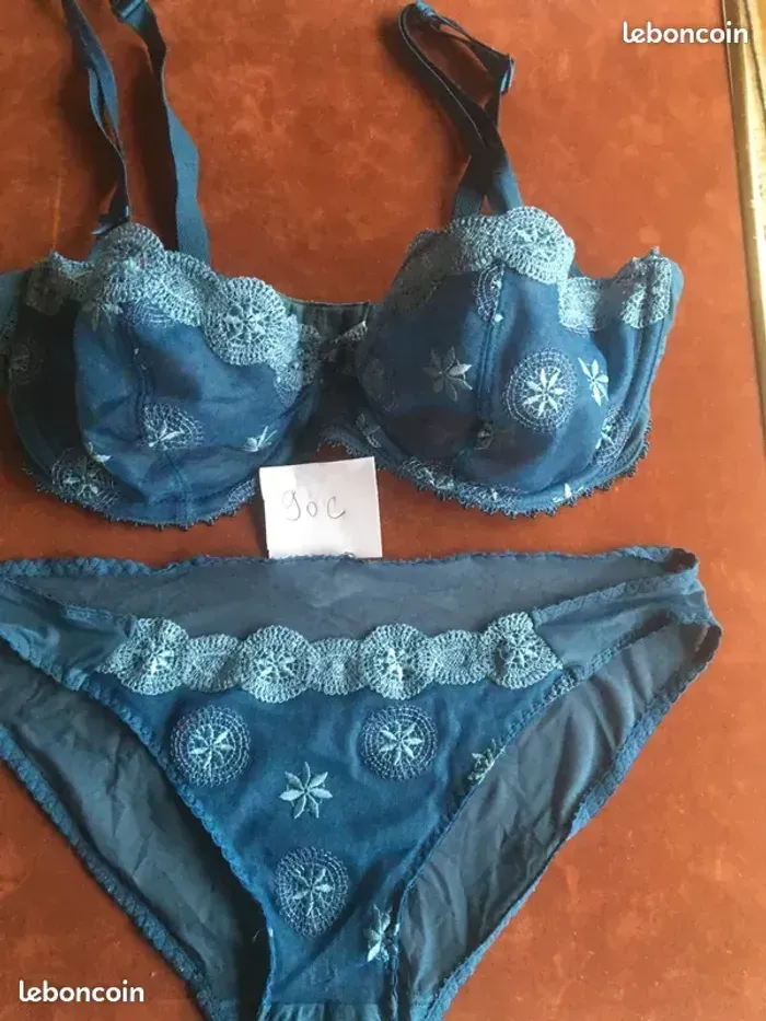 Lingerie 90 C - photo numéro 2