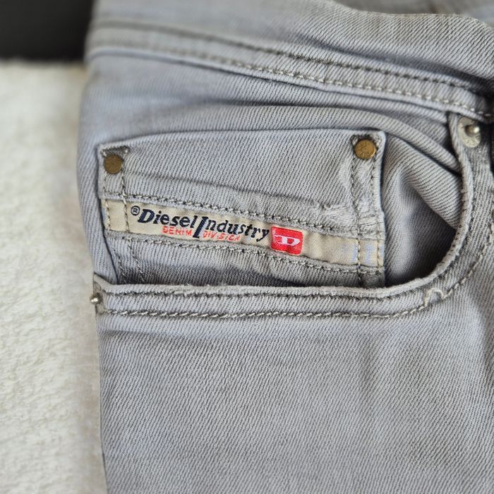 Jean diesel gris - photo numéro 3