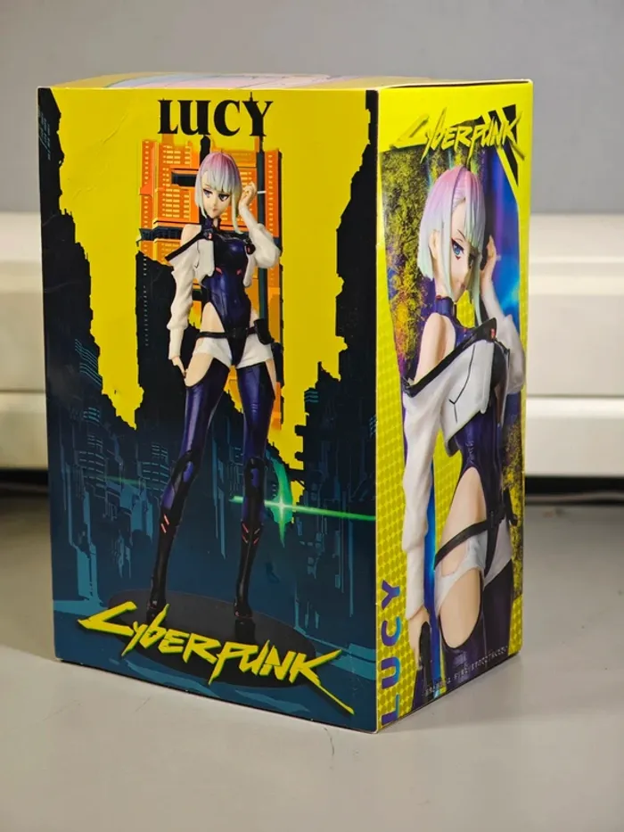 Figurine CyberPunk Edgerunners : Lucy 21cm neuve avec boîte - photo numéro 11