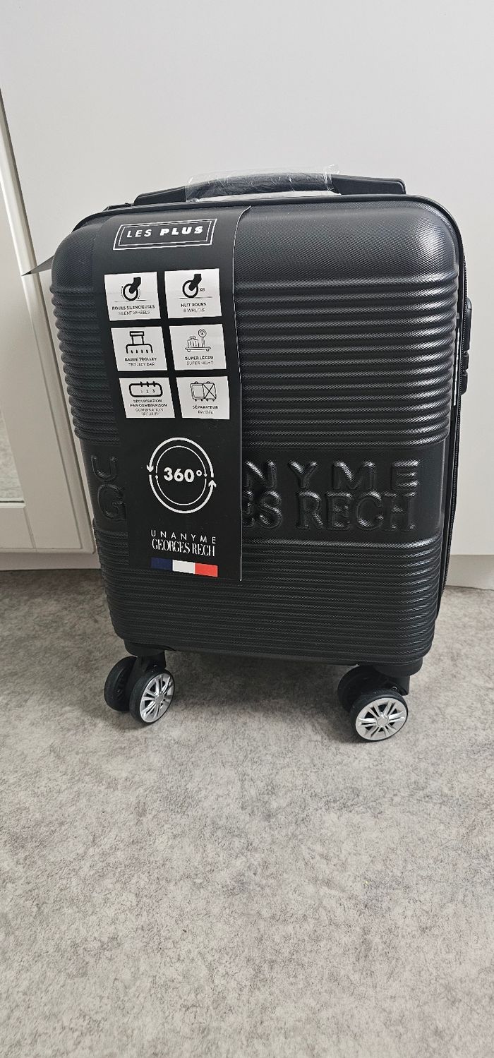 Valise cabine noire rigide neuve 8 roues 360° – Georges Rech - photo numéro 1
