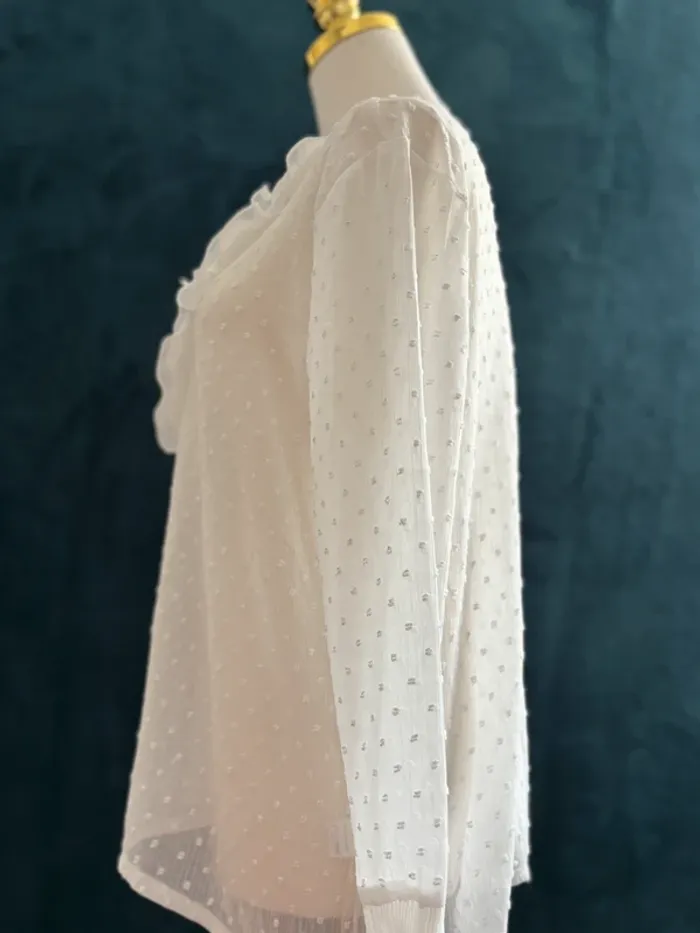 Blouse blanche plumetis romantique à volants plissés – Taille L - photo numéro 4