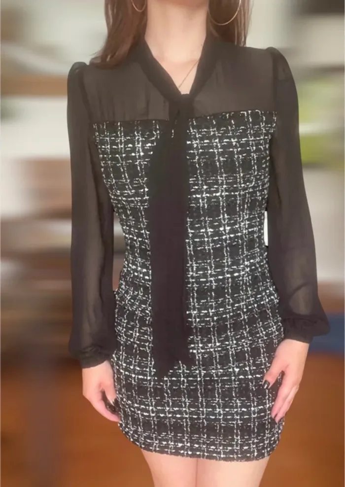 Robe élégante en tweed noir et blanc col ficelle automne - photo numéro 2