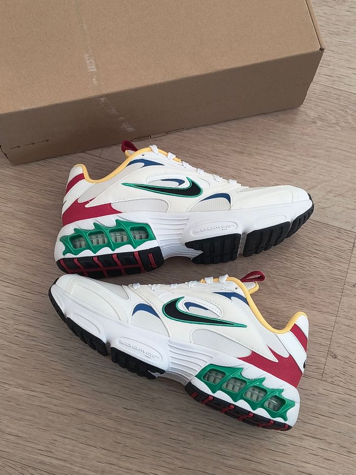 Baskets chaussures Nike air Max zoom taille 38.5 neuves - photo numéro 2