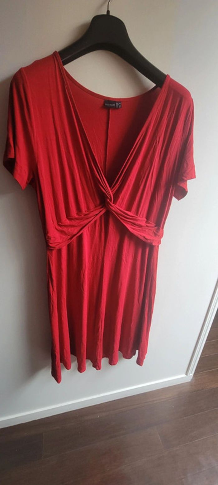 Robe rouge Décoltée