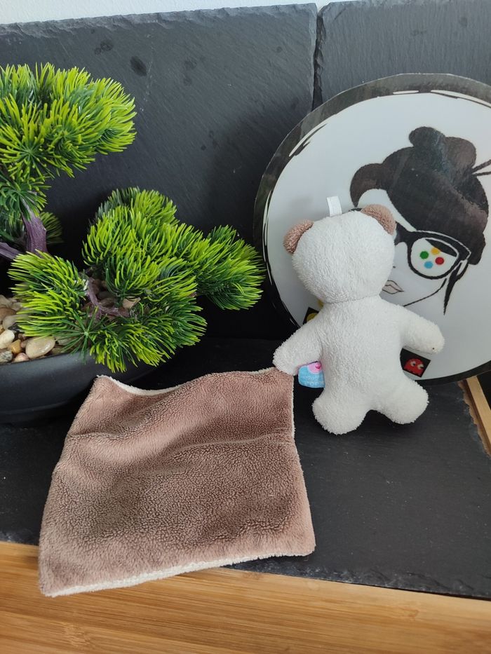 doudou ours mouchoir cajou beige marron étoiles rond rouge Sucre D'orge DD001338 - photo numéro 2