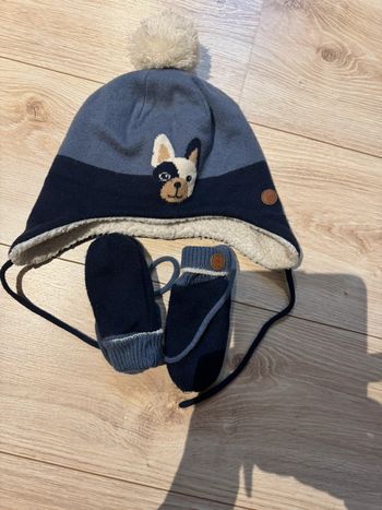 Ensemble, bonnet et moufles