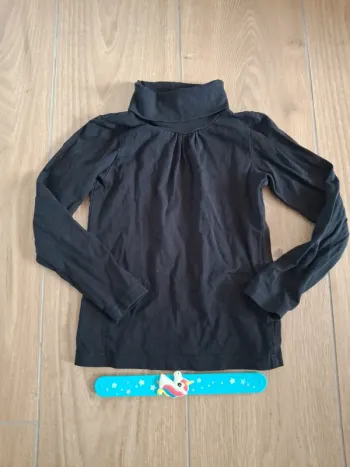 Sous-pull 6 ans très bon état