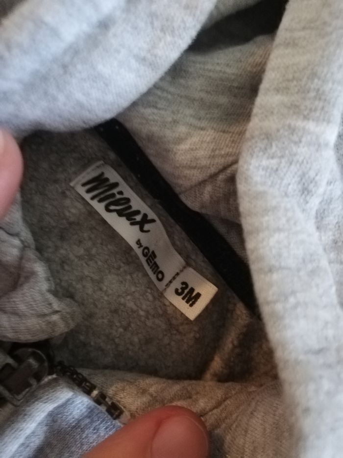 Sweat capuche à zip - photo numéro 2