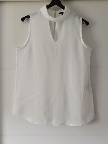 Blouse beige sans manche T M