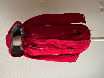 Veste, manteau, parka, coupe vent rouge taille M