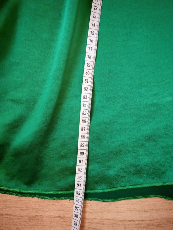 Robe verte satinée 42 - photo numéro 7