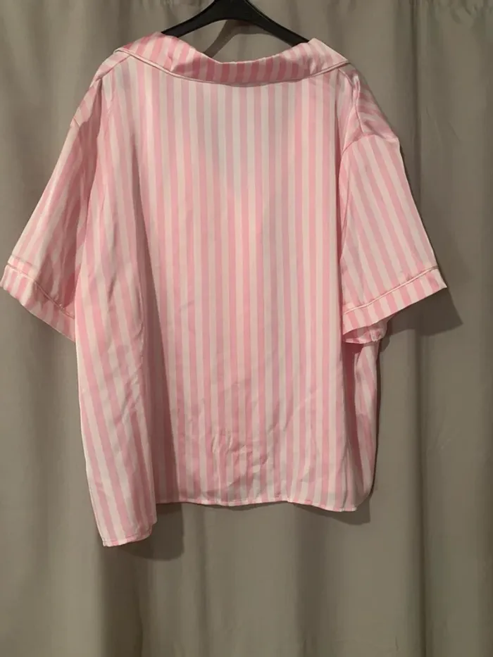 Pyjama satiné - photo numéro 2