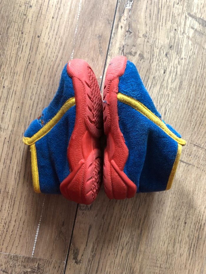Chaussons Oui-oui pointure 20 - photo numéro 3
