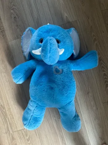 Grosse peluche éléphant