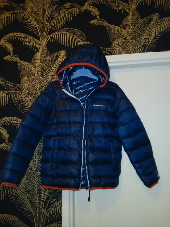 💙 Veste matelassé Champion taille 12 ans.