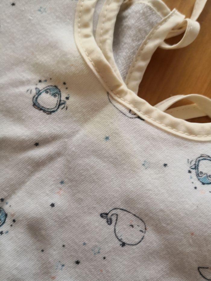 Lot bavoirs - photo numéro 2