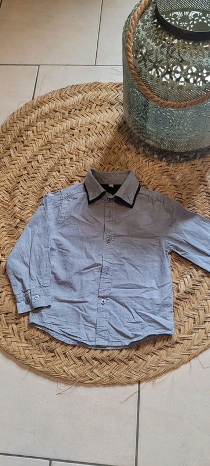Jolie chemise garçon taille 3 ans Parfait état - photo numéro 2