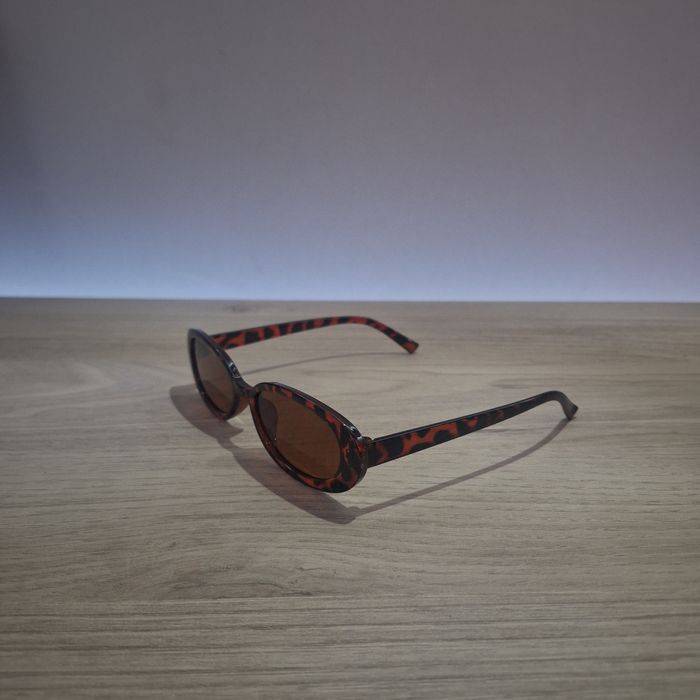 Lunettes de Soleil Léopard - Y2K Vintage 90s-2000s - Unisexe Sunglasses - Verres Teintés Noirs - photo numéro 2