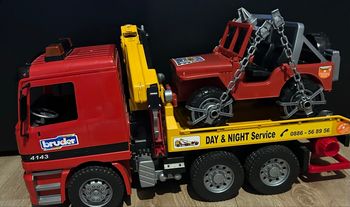 Camion dépanneuse Mercedes