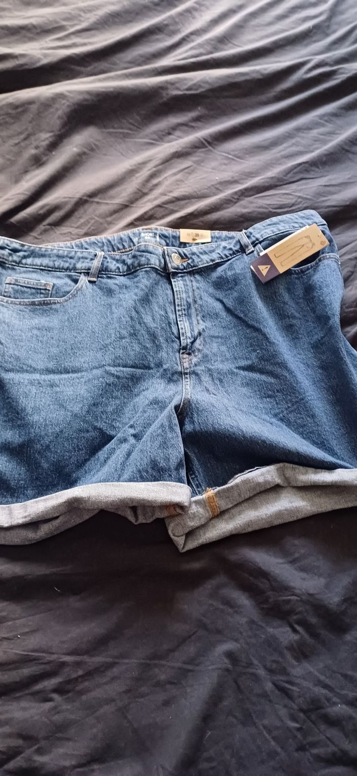Short neuf t54