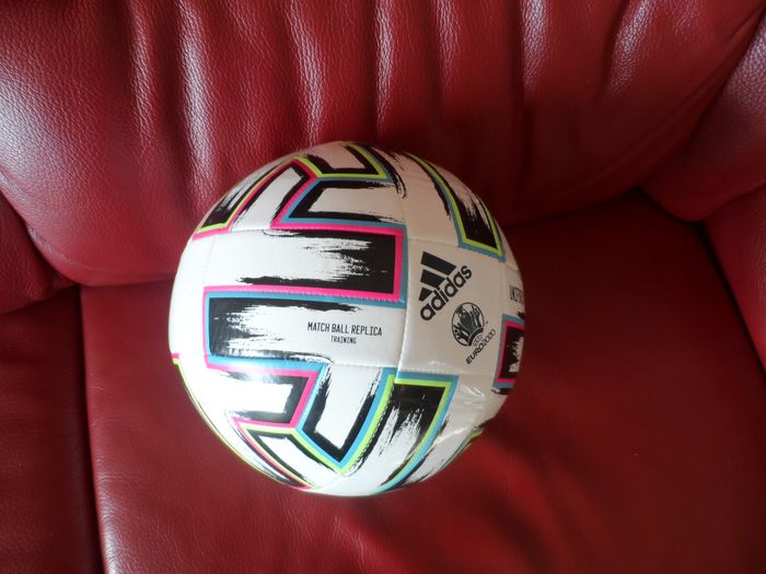 Ballon Adidas Uniforia Euro 2020 - Neuf - photo numéro 2