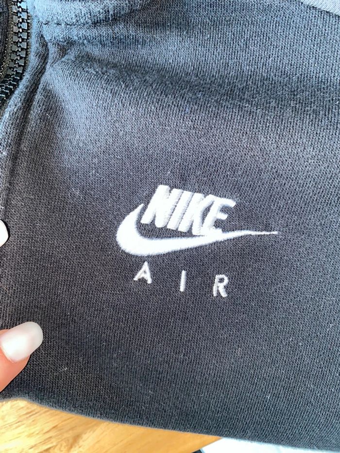 Veste Nike enfant taille 8/9 ans - photo numéro 3