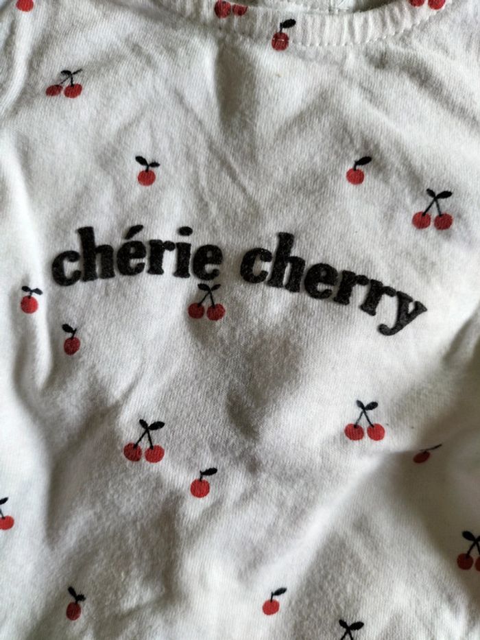 T-shirt cerise 🍒 - photo numéro 2