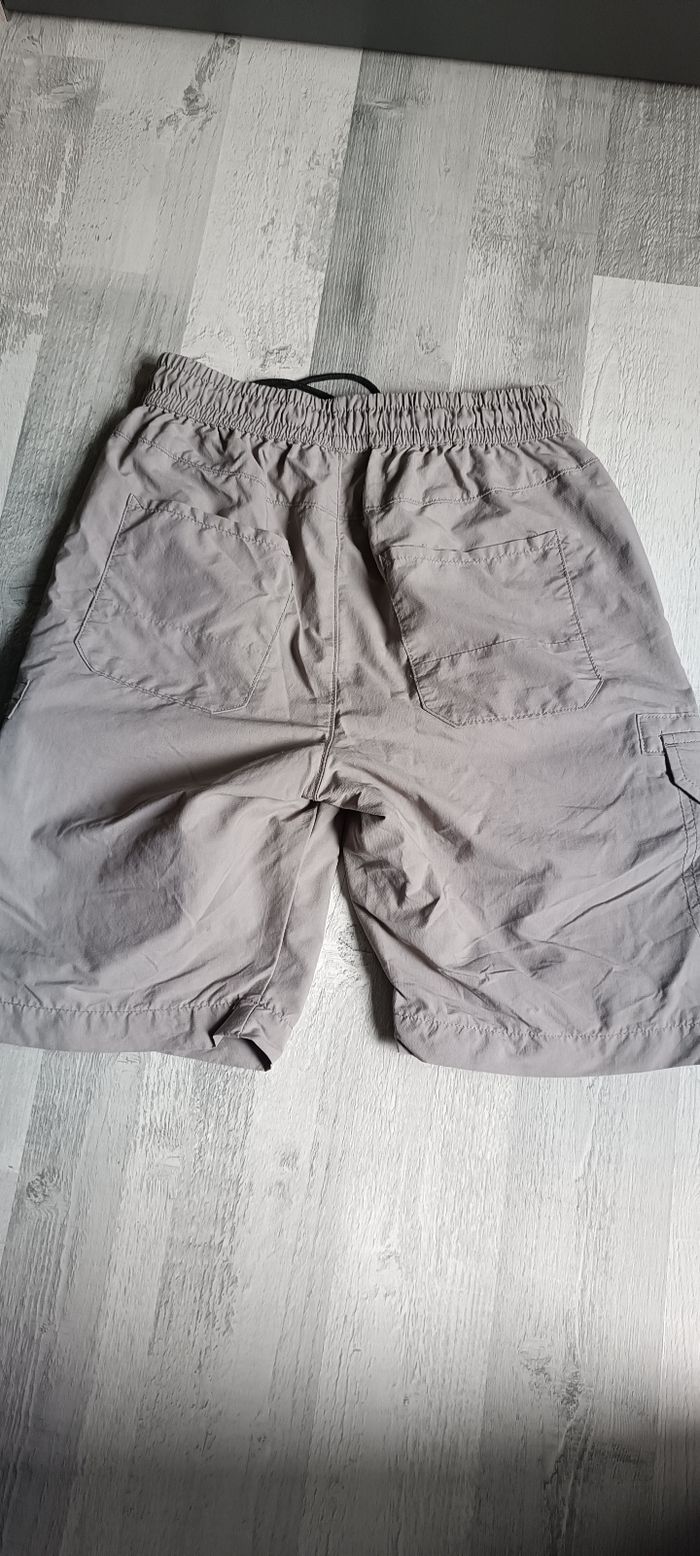 Short gris garçon - photo numéro 2
