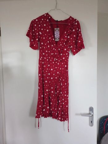 Robe rouge neuve jamais portée