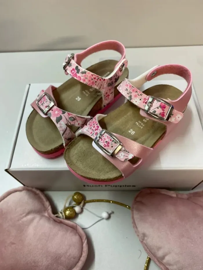 Sandales fleuries fille (neuf) - Taille 26 - photo numéro 3