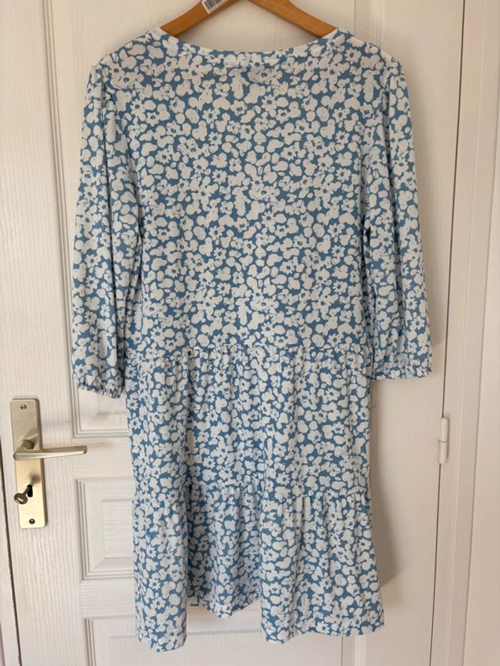 Robe mi-longue - photo numéro 3