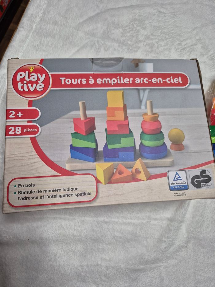 Jouet en bois neuf tour a empiler arc en ciel sous blister - photo numéro 4