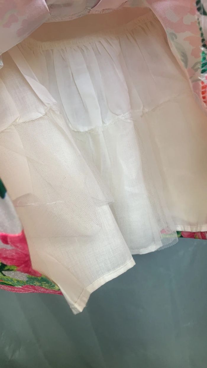 Très jolie robe (taille 3 ans) - photo numéro 4