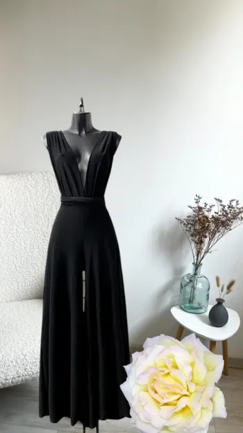 Combi noire très tendance plusieurs positions