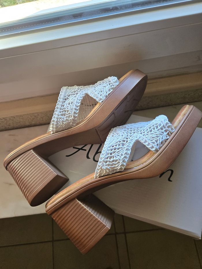 Mules ajourées blanches P39 neuves (Abloom) - photo numéro 4
