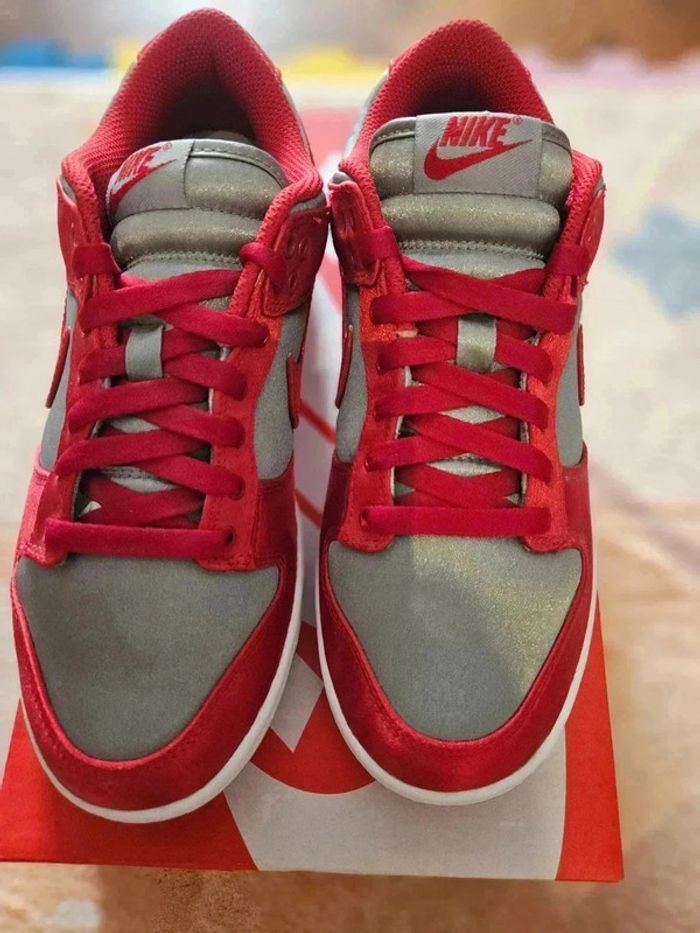 Nike Dunk Low w ess snkr grey/ varsity red- White Taille 38.5