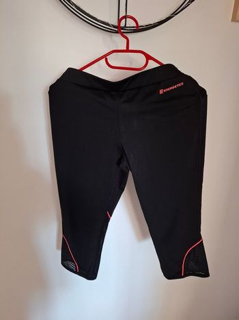 Cycliste de sport colis propre soigné rapide