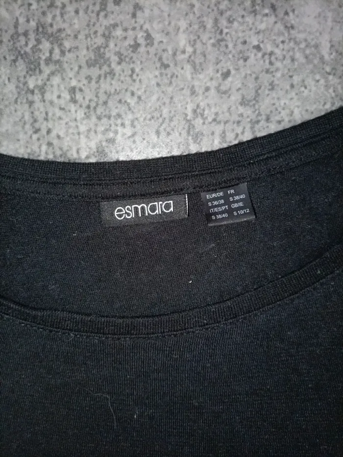 Tee-shirt noir à clous - photo numéro 3