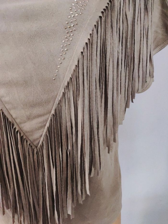 Top velours à franges et rivets - photo numéro 3