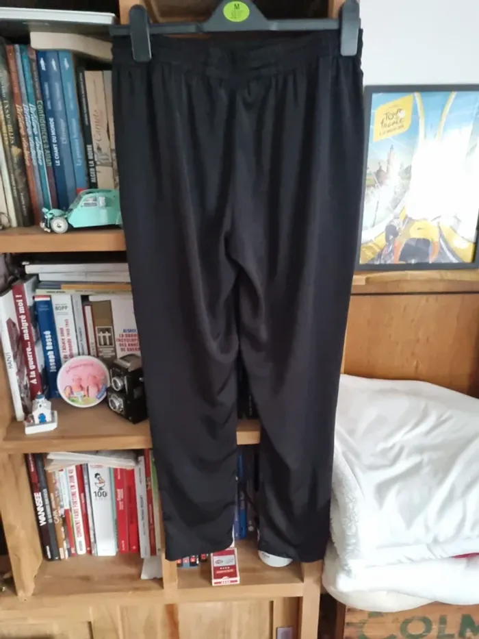 Pantalon  Zara noir élastiqué satin taille S - photo numéro 2