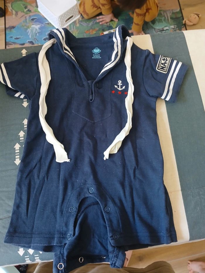 Combi shorts bébé 6 mois. Été